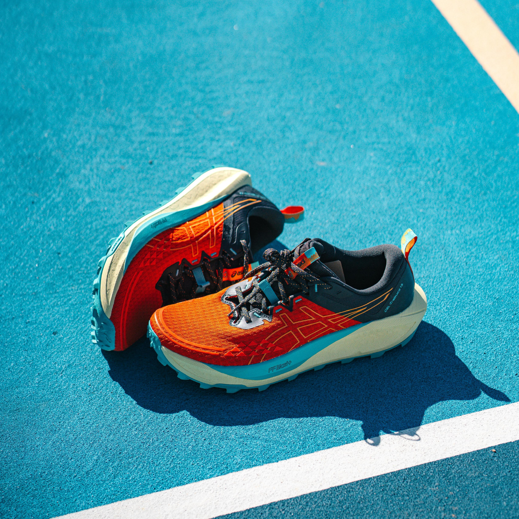 Image of Asics Gel Trabuco 13 Trail Men (Piquant Orange/Sandstorm)