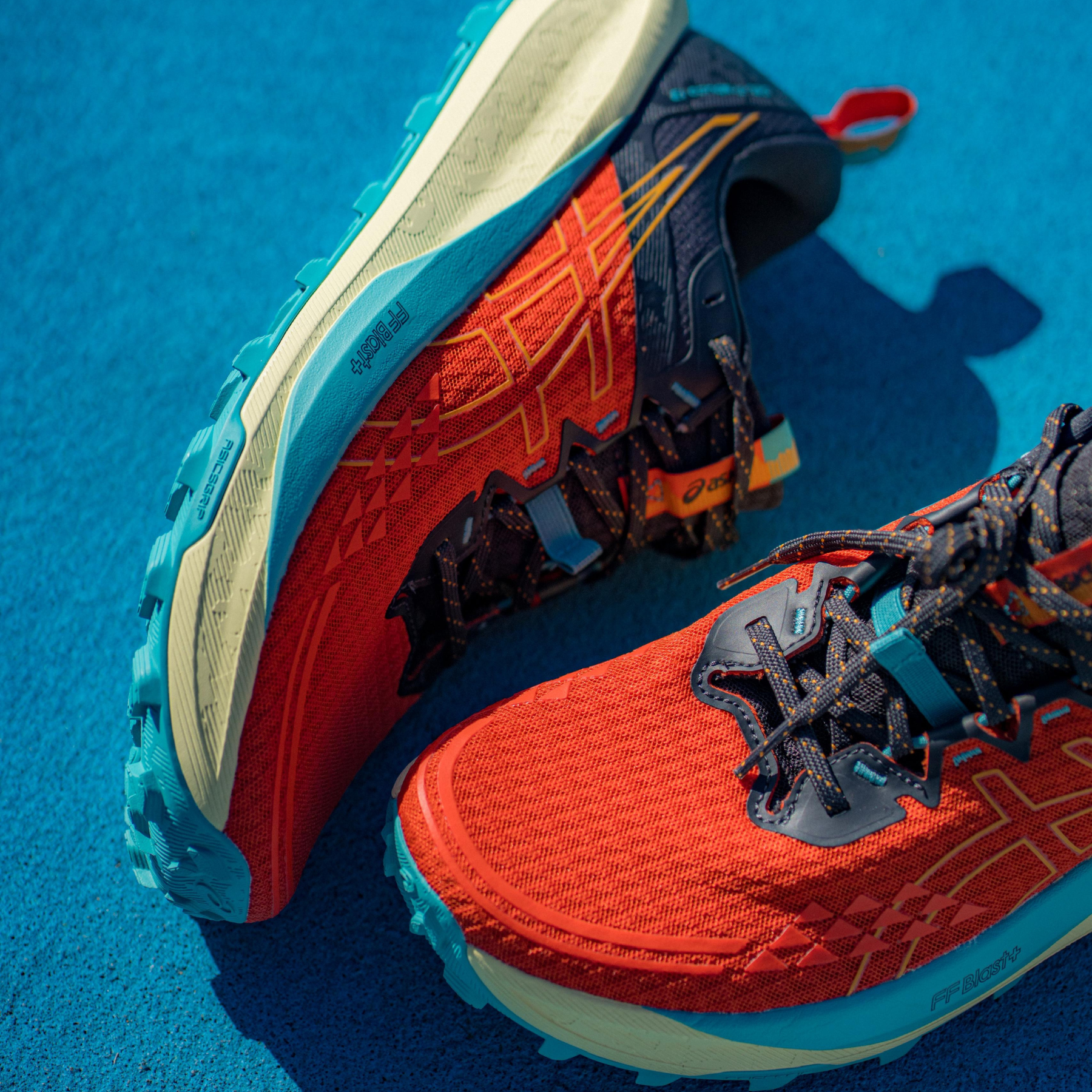 Image of Asics Gel Trabuco 13 Trail Men (Piquant Orange/Sandstorm)