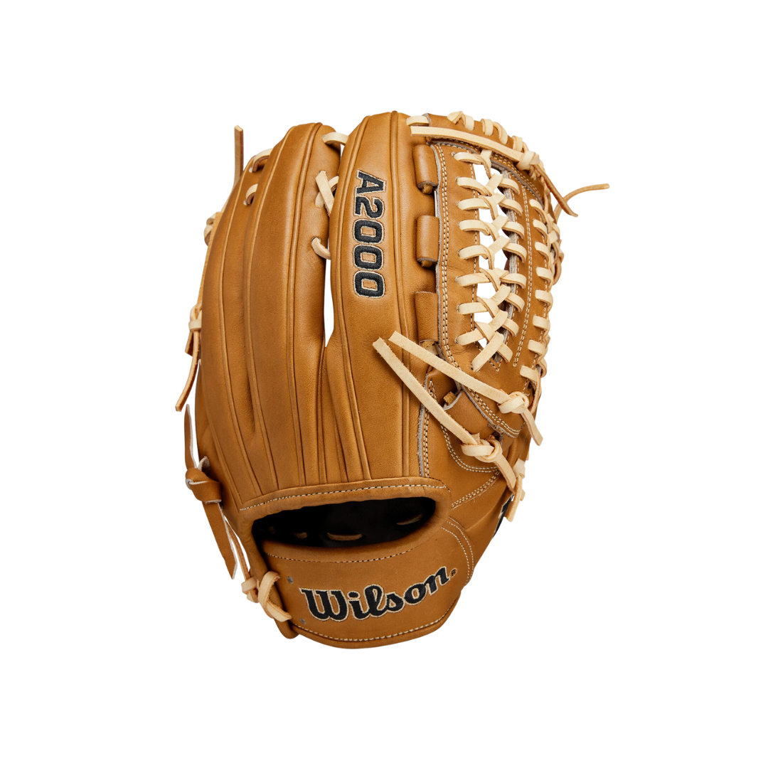 Image of Wilson A2000 D33 Pitcher Glove Left Hand Thrower (Tan/Blonde) 11.75'' - Deportes Salvador Colom