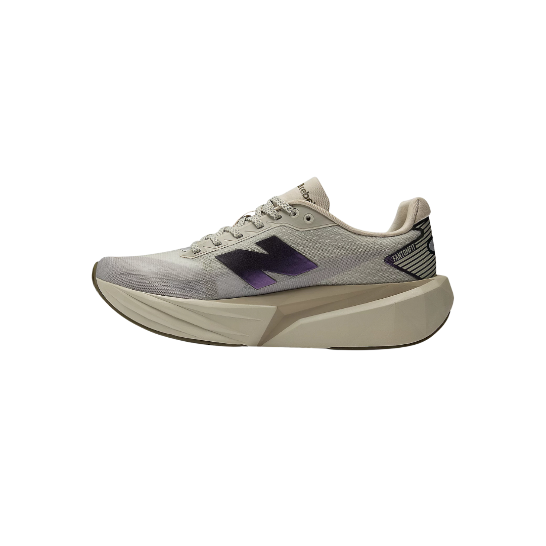 Image of New Balance Fuelcell Rebel V5 Women (Beige)
