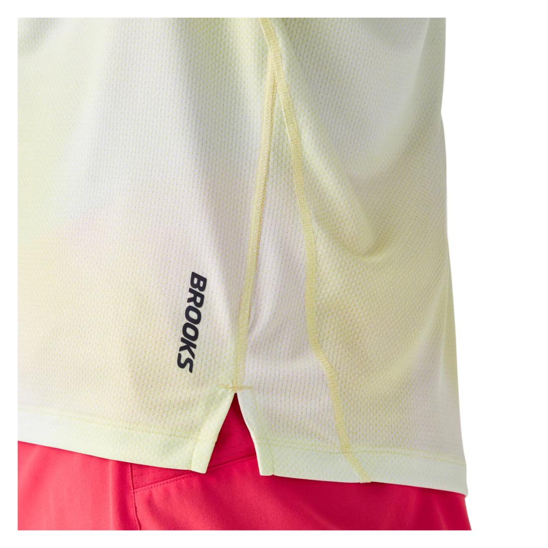 Image of Brooks Man's Dash Singlet Printed Top (White/ Yellow)