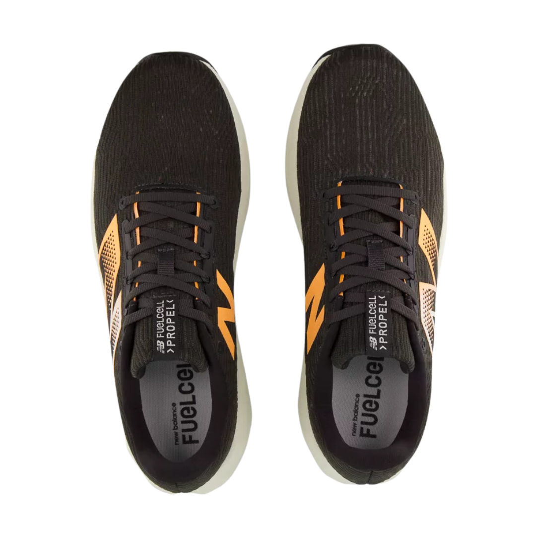 Image of New Balance FuelCell Propel v5 Men (Black/Orange) - Deportes Salvador Colom