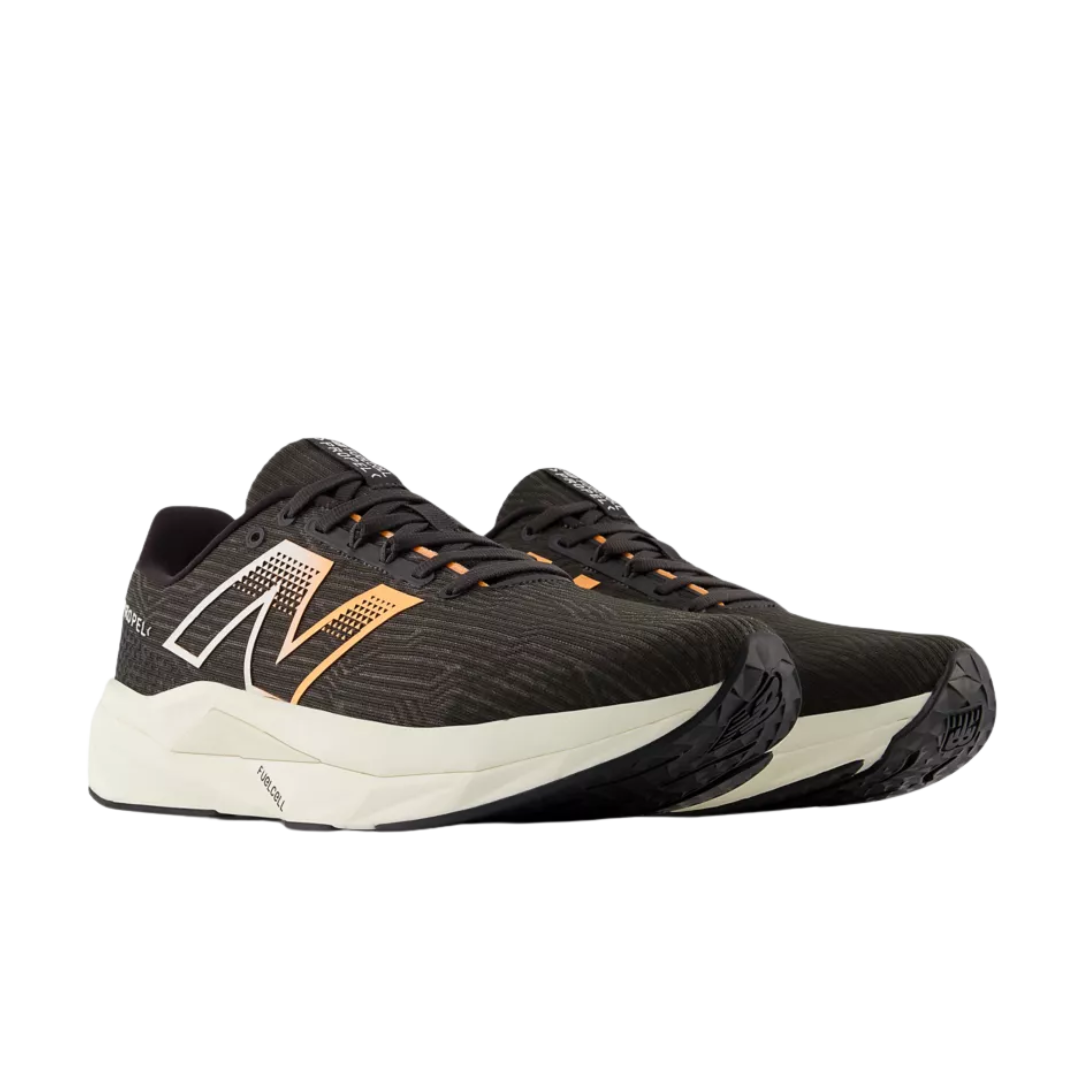 Image of New Balance FuelCell Propel v5 Men (Black/Orange) - Deportes Salvador Colom