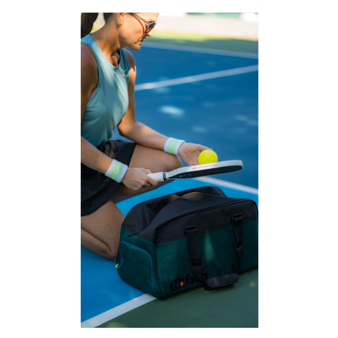 Image of Wilson Blade V9 Super Tour Duffel (Green) - Deportes Salvador Colom