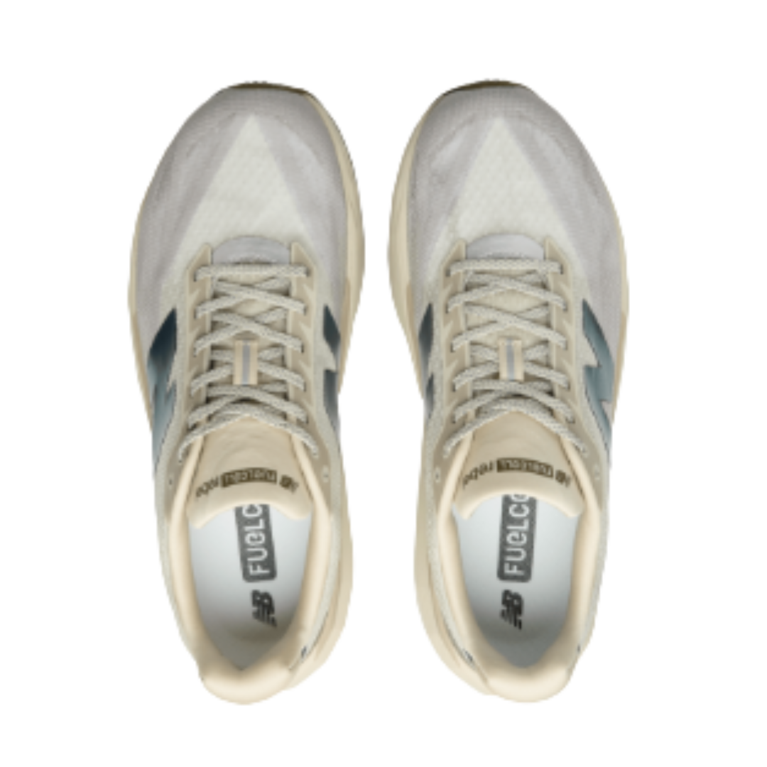 Image of New Balance Fuelcell Rebel V5 Men (Grey/Beige)