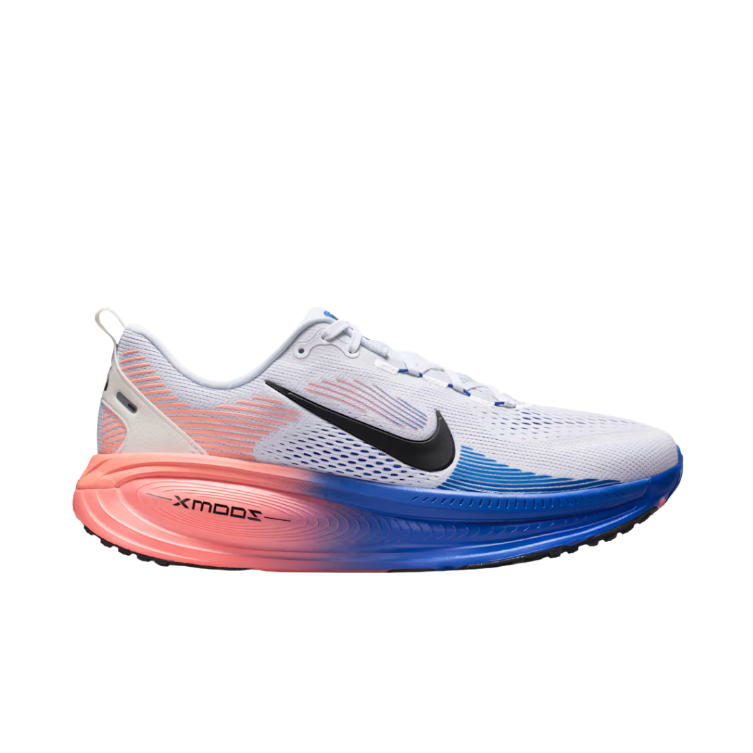 Image of Nike Vomero 18 Road Shoes Men (Grey/Coral/Blue)