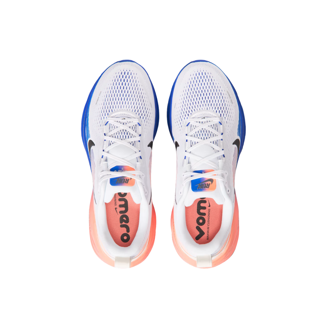 Image of Nike Vomero 18 Road Shoes Men (Grey/Coral/Blue)